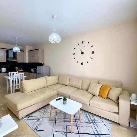 Chlo Apartment 2 Тирана Екстериор снимка