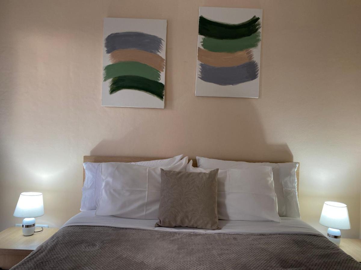 Chlo Apartment 2 Тирана Екстериор снимка
