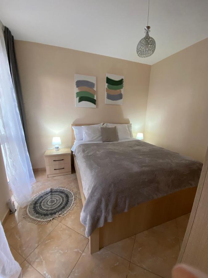 Chlo Apartment 2 Тирана Екстериор снимка